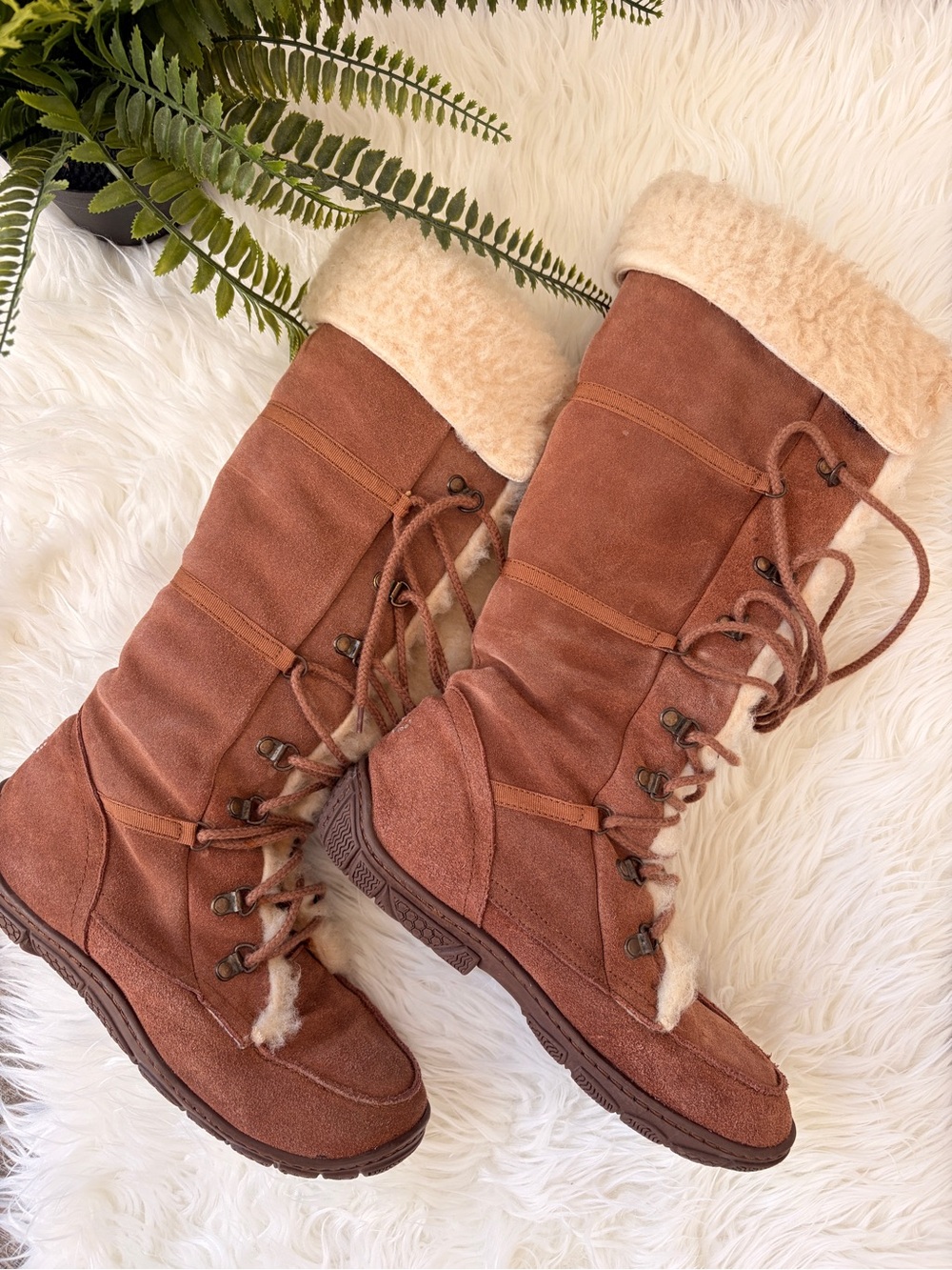 Emu Chestnut Brown Suede Lace-Up Shearling Rain & Winter Boots